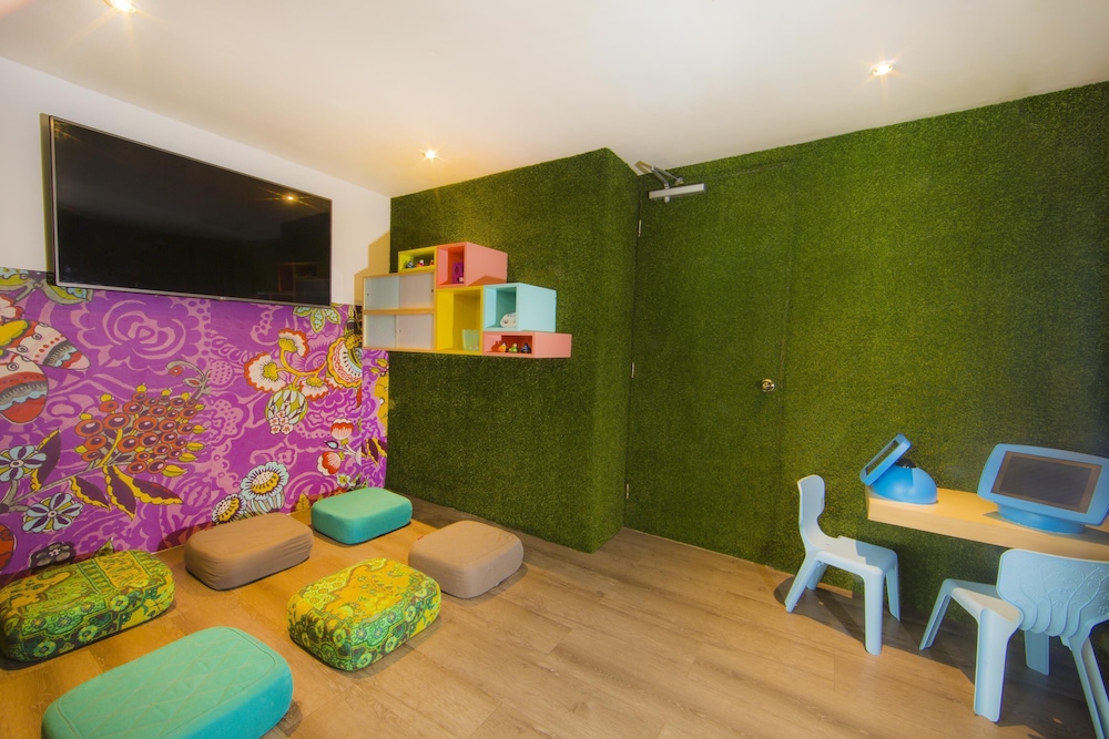 Children's play area - indoor