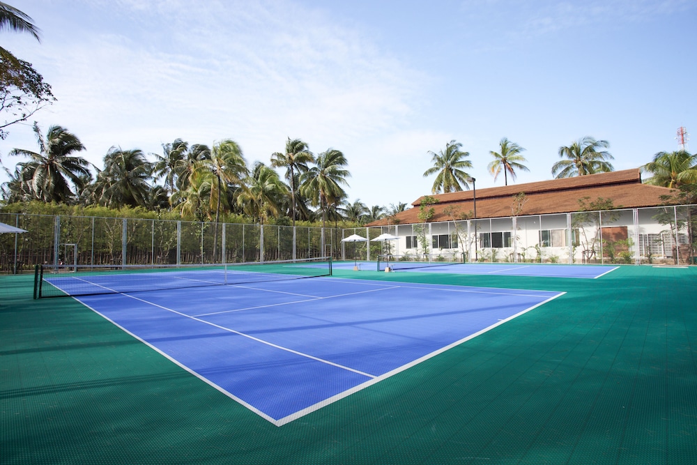 Tennis court