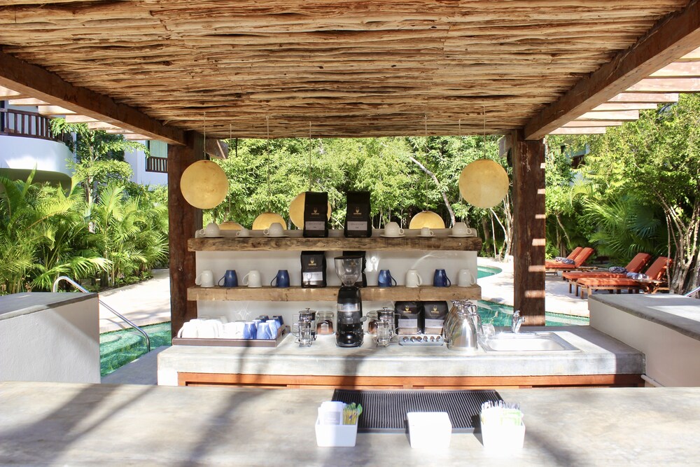 Poolside bar