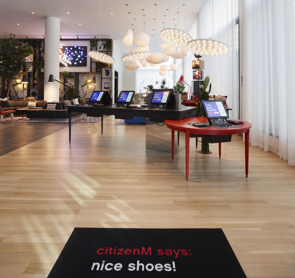 Check-in/check-out kiosk