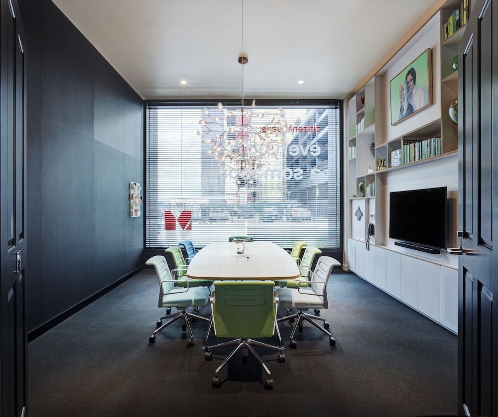 Meeting facility