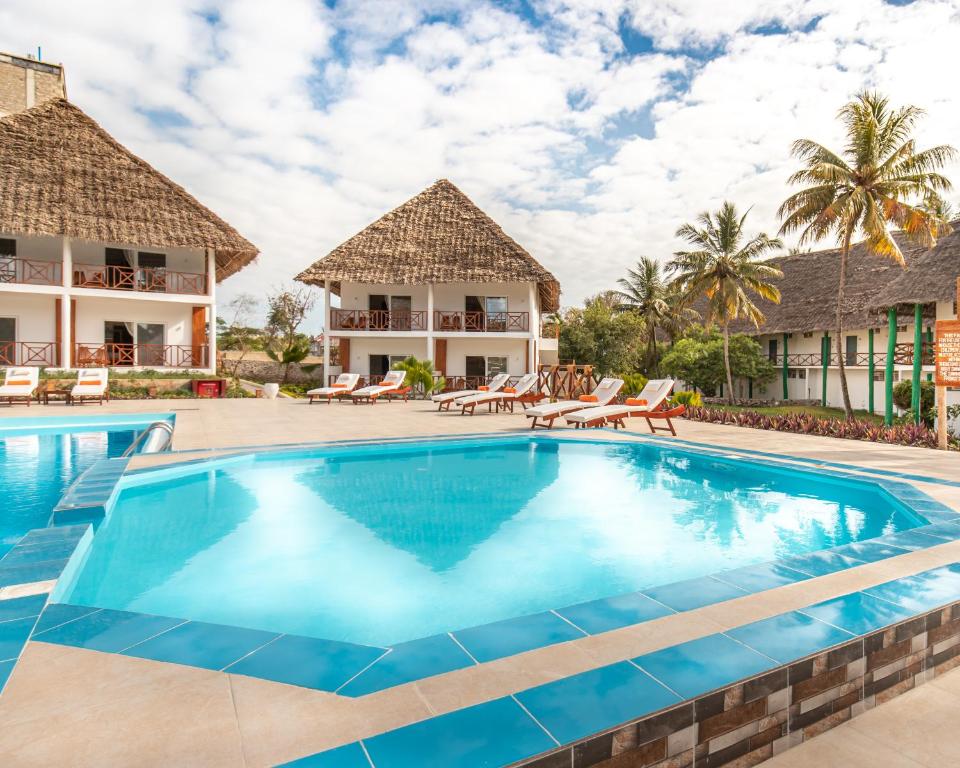 Family Suite with Pool View