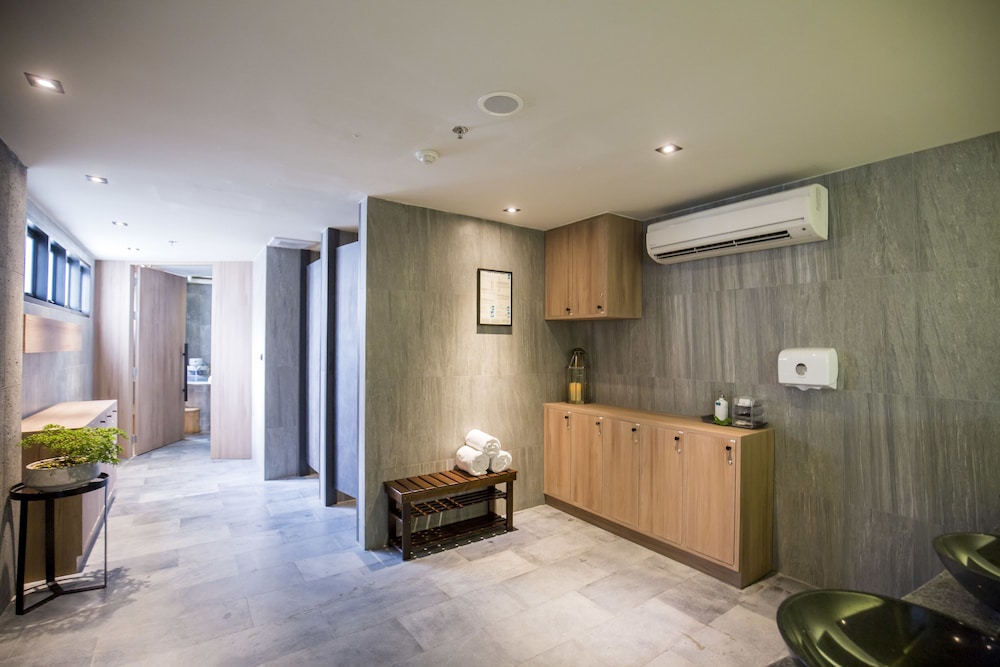 Steam Room