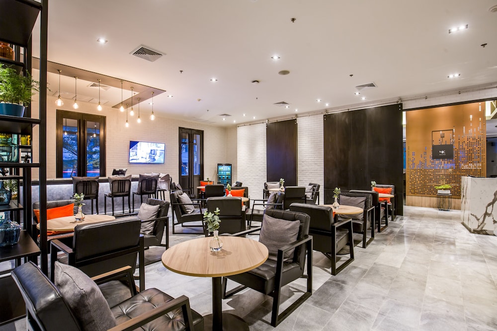Hotel Lounge