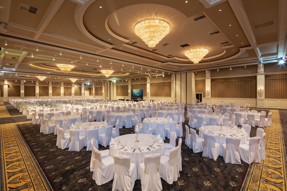 Banquet hall